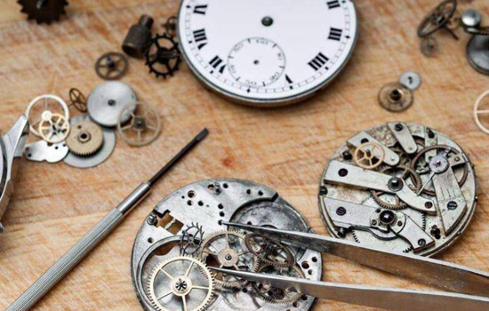 万国手表零件能够拆开清洗吗？门店是否会重新组装