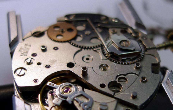 如何保证格拉苏蒂手表的维修可以顺利？会很费时间吗